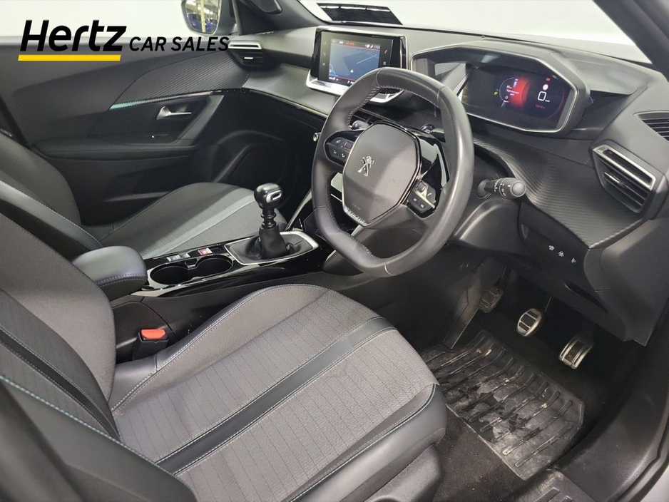 2023 Peugeot 2008 - image 12