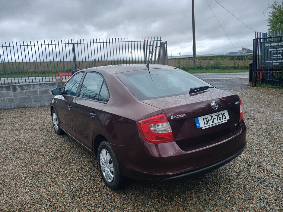 2013 Skoda Rapid - image 8