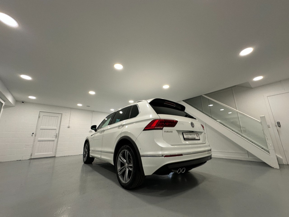 2018 Volkswagen Tiguan - image 13