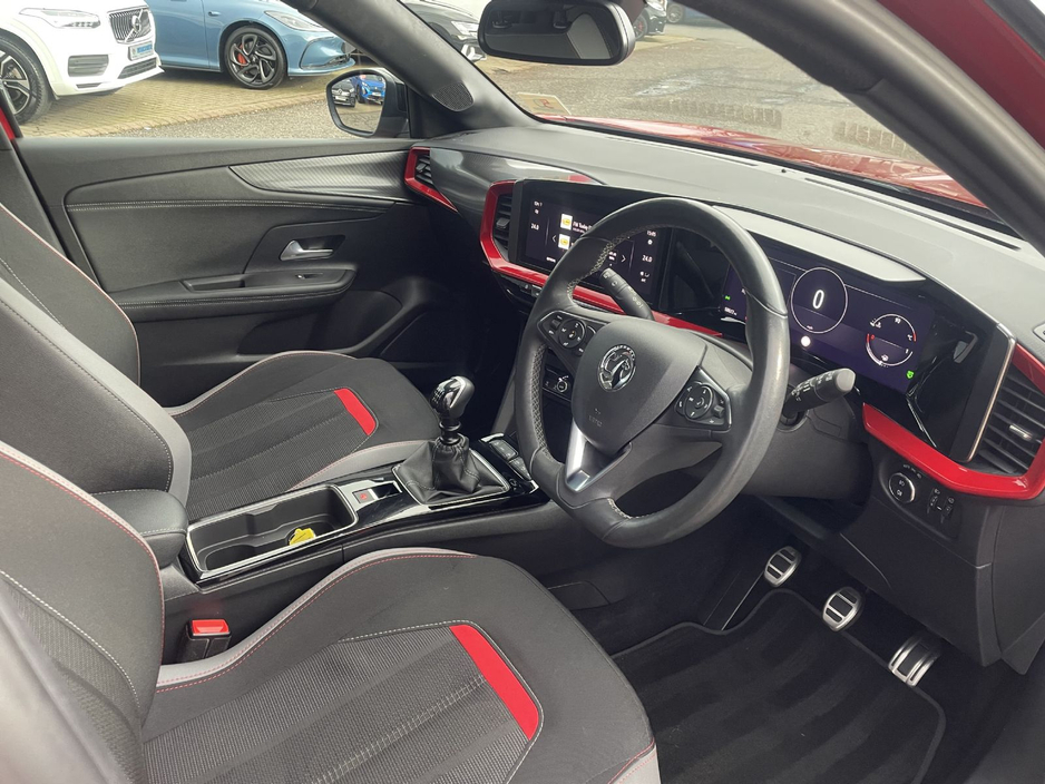 2022 Opel Mokka - image 12