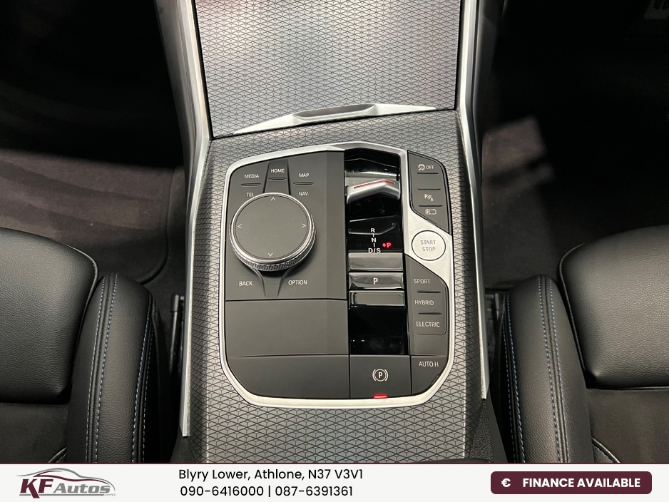 2023 BMW 3 Series - image 36