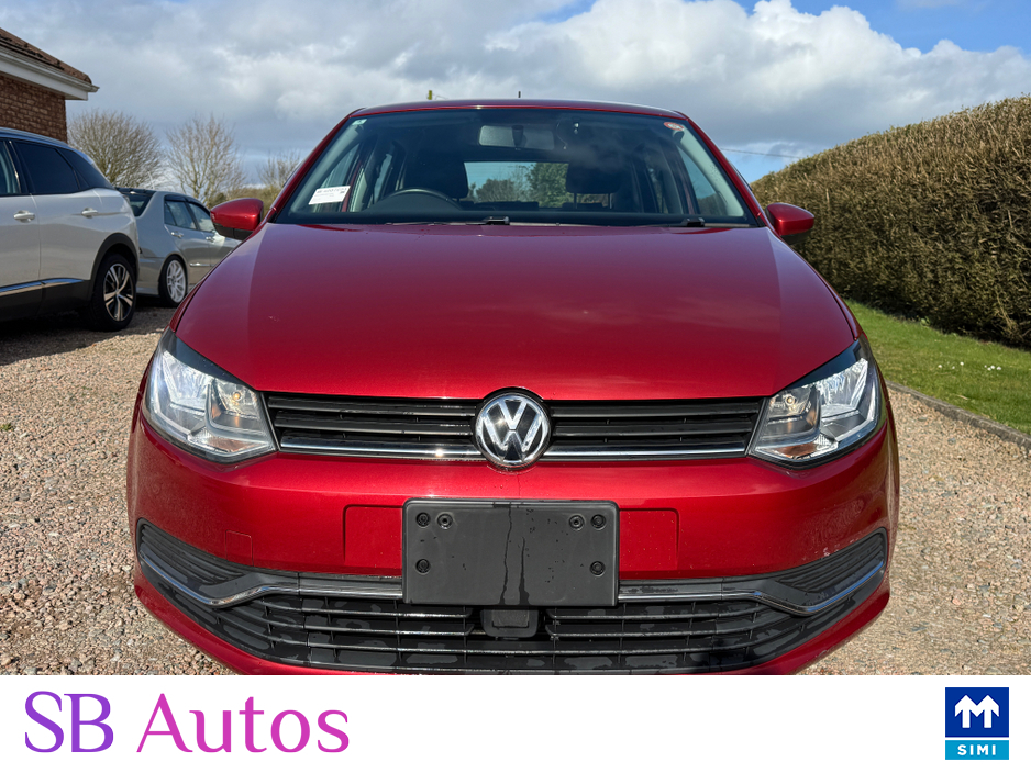 2016 Volkswagen Polo - image 3