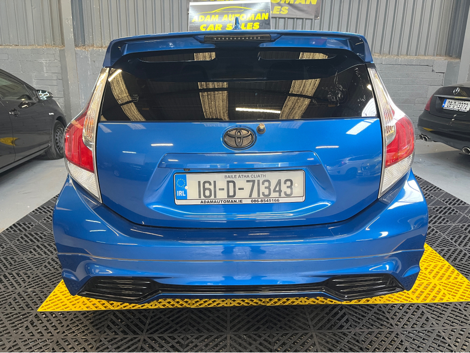 2016 Toyota Aqua - image 5