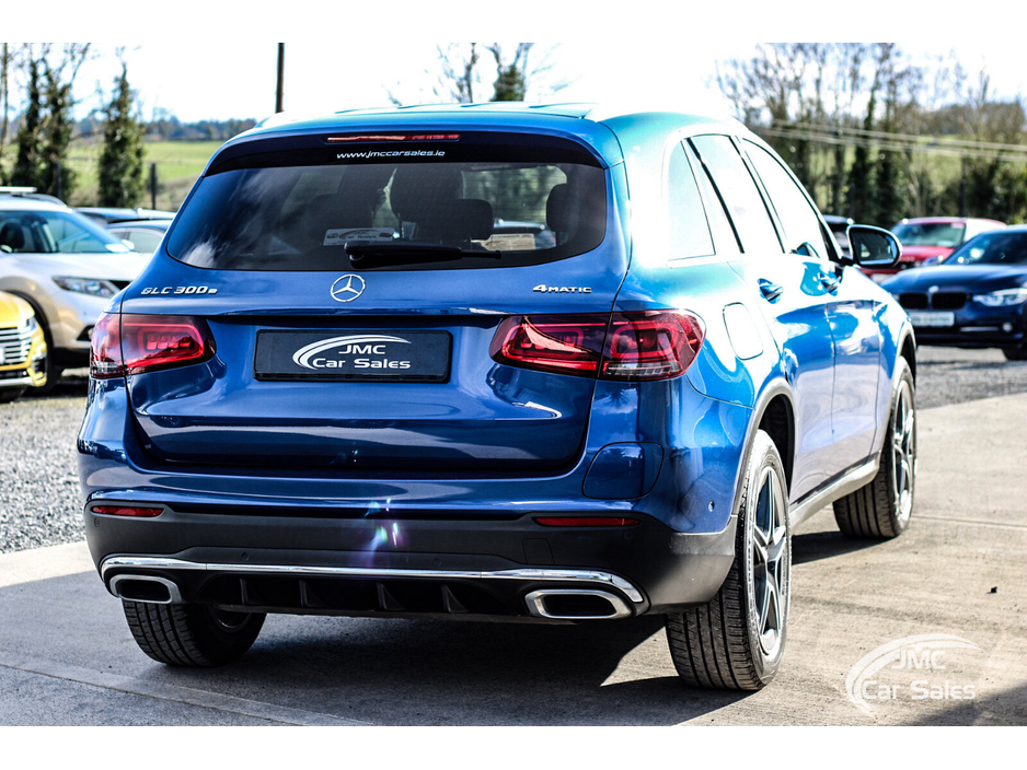 2022 Mercedes-Benz GLC Class - image 8