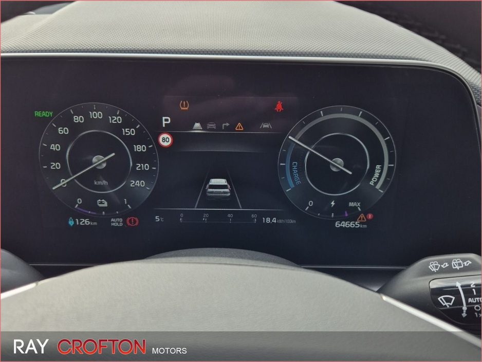 2023 Kia Niro - image 11