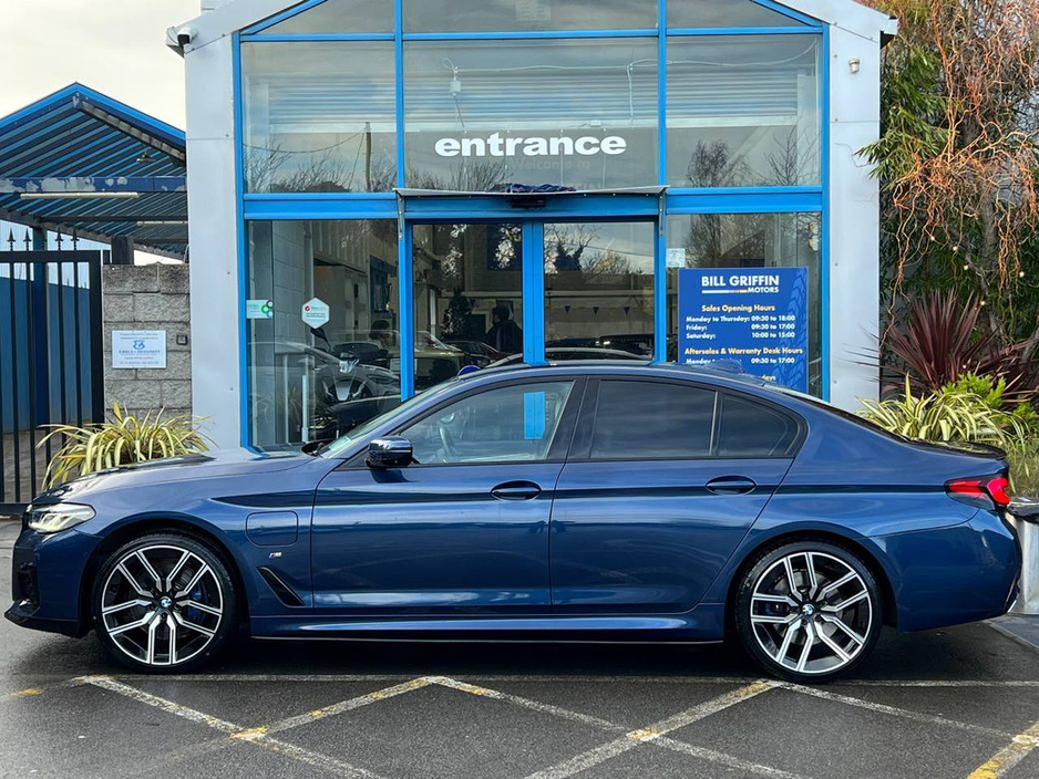 2021 BMW 5 Series 530e M-SPORT COMPETITION 2.0 // LCI MODEL * HUGE SPEC * // VERY LOW MILEAGE // NEW 20" ALLOYS €38,900