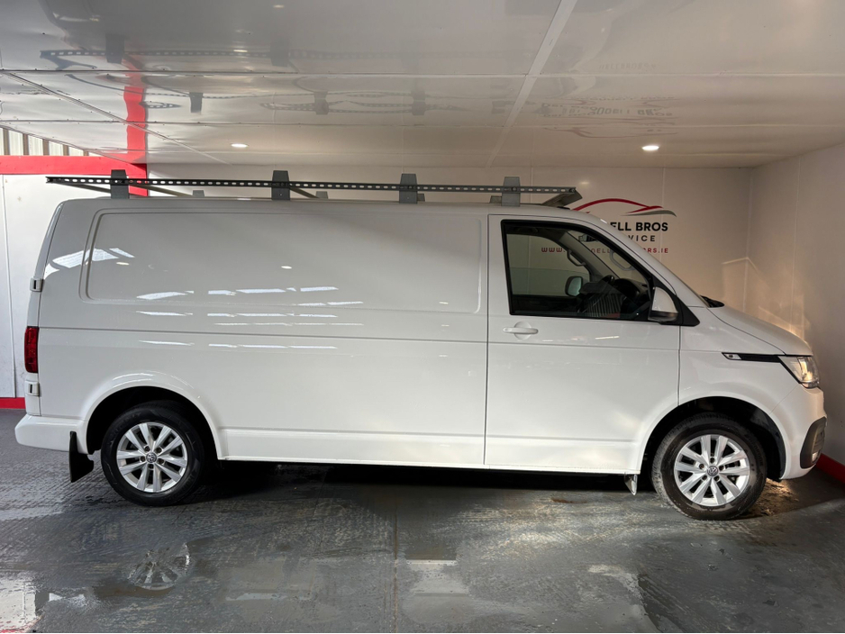 2023 Volkswagen Transporter - image 11