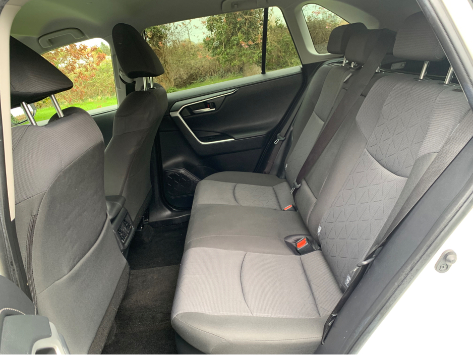 2020 Toyota Rav4 - image 24