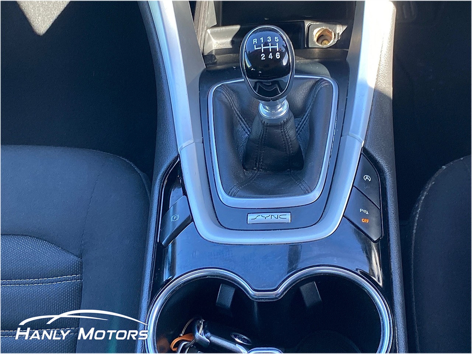 2017 Ford Mondeo - image 22