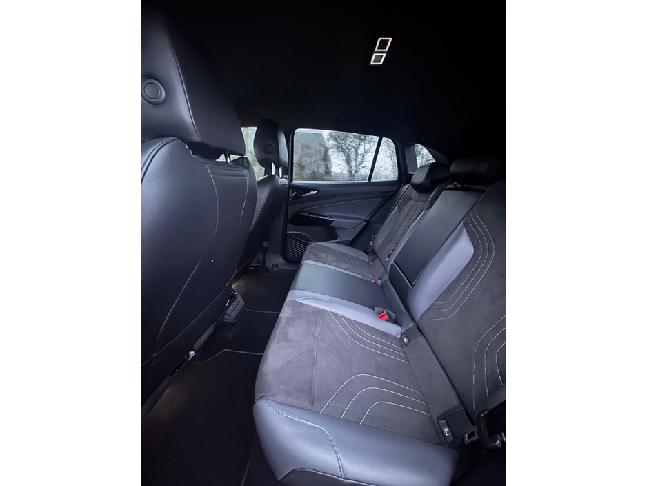 2023 Volkswagen ID.4 PRO 128 KW LIFE DX 77KWH 174BHP 5 €25,800