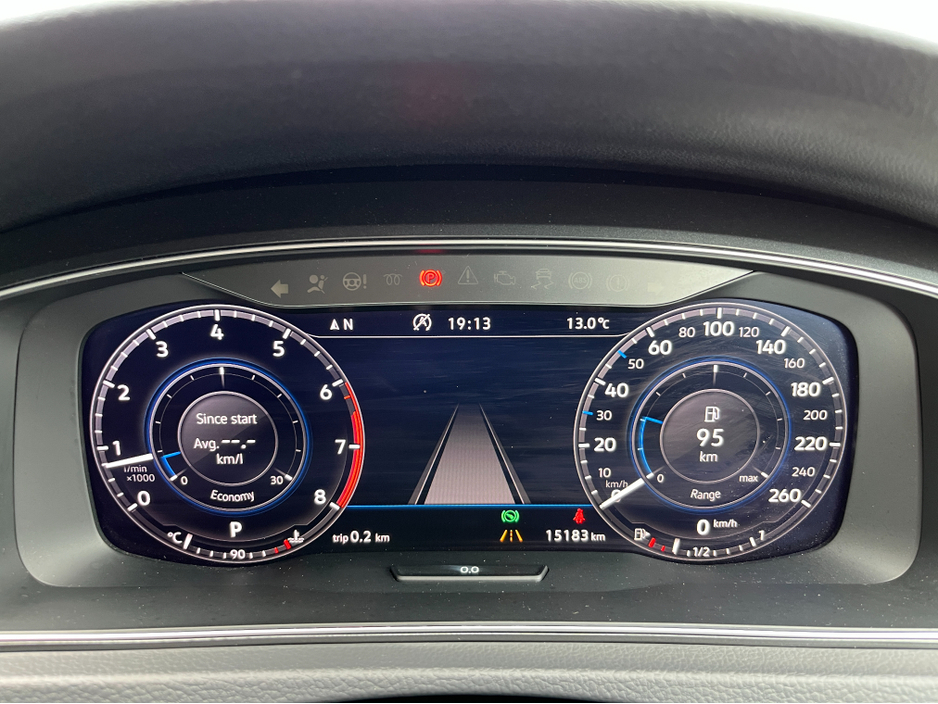 2018 Volkswagen Golf - image 24