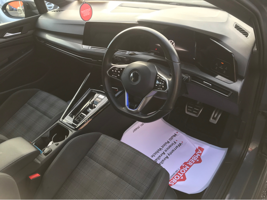 2023 Volkswagen Golf - image 19