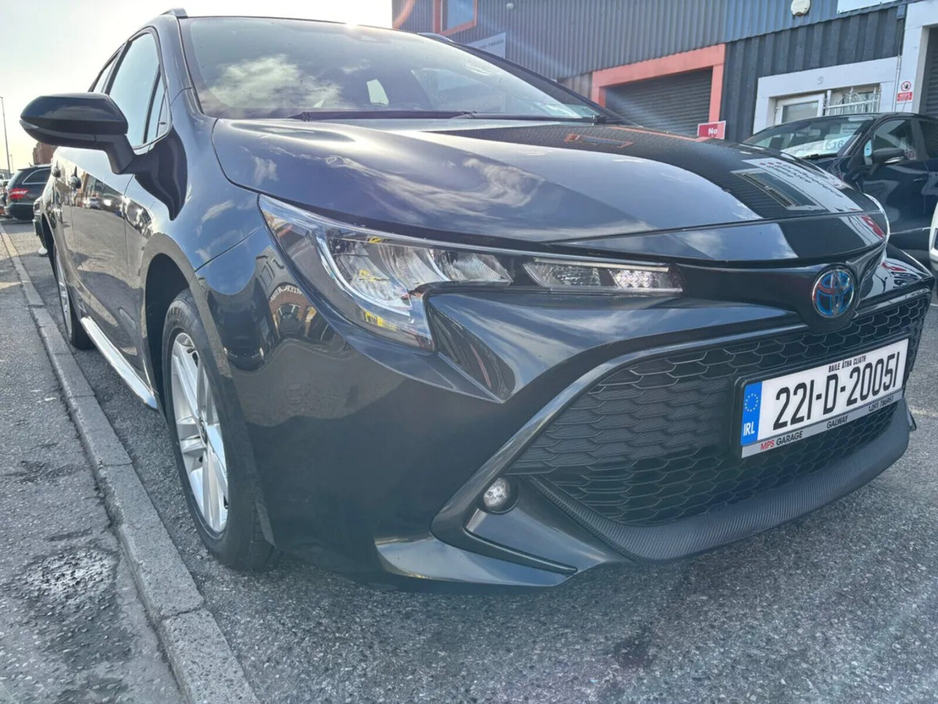 2022 Toyota Corolla 1.8 Hybrid Luna Saloon €20,250