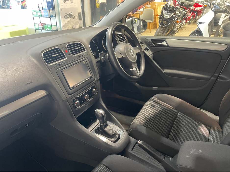 2013 Volkswagen Golf - image 13