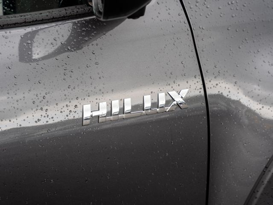 2026 Toyota Hilux - image 3