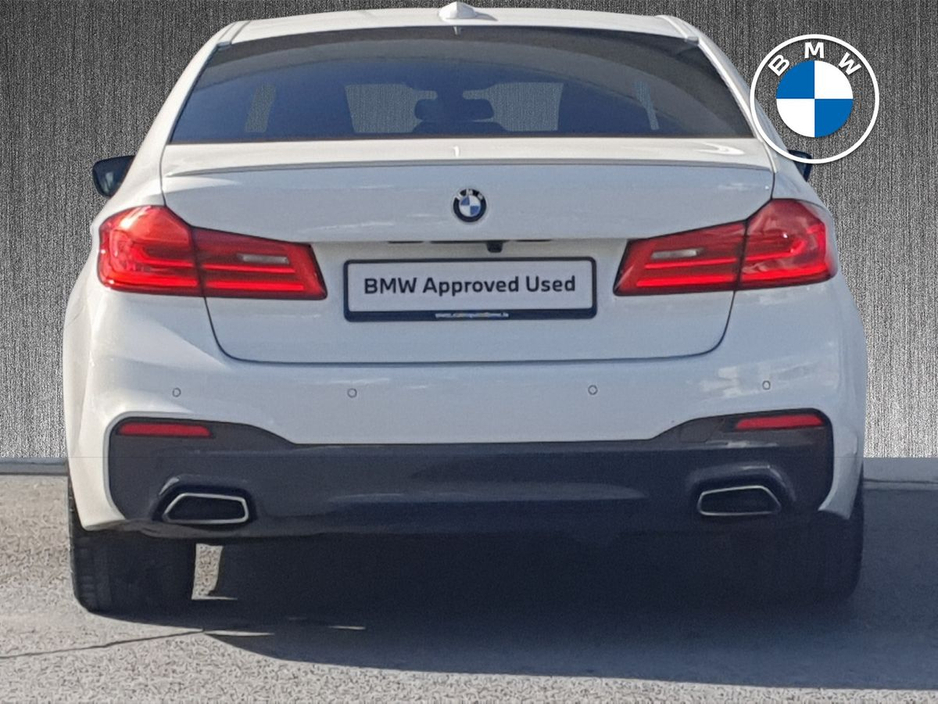 2020 BMW 5 Series - image 15