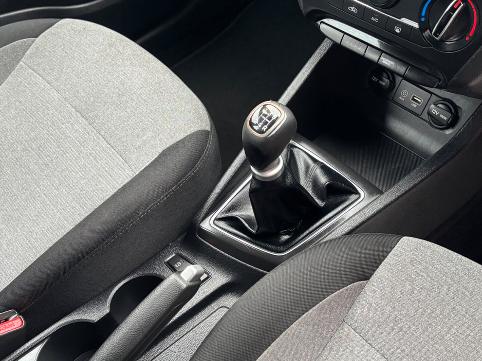 2015 Hyundai i20 - image 9