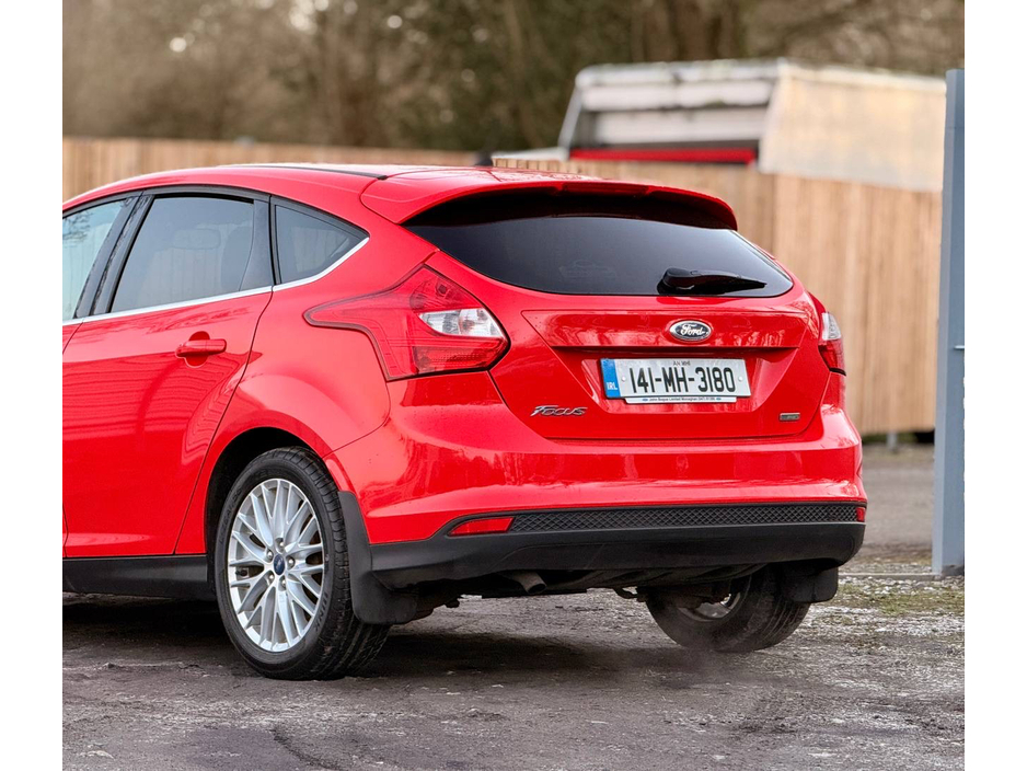 2014 Ford Focus - image 12