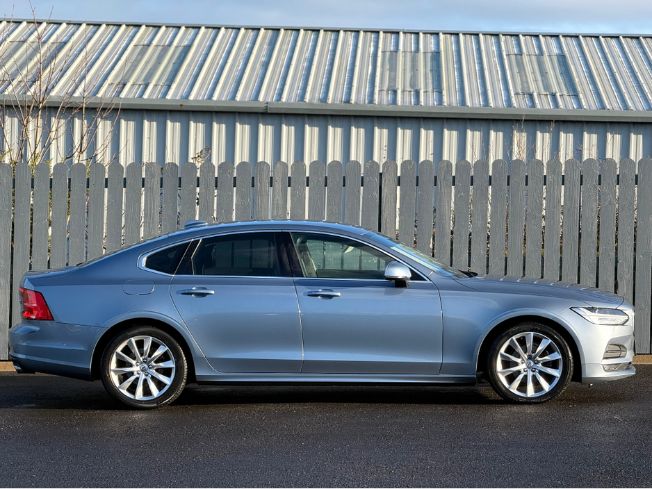 2020 Volvo S90 2020 VOLVO MOMENTUM PLUS  2.0 D4 €31,500