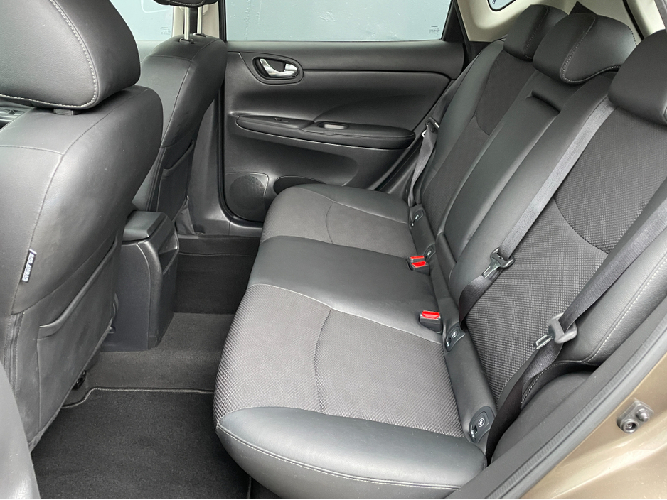 2018 Nissan Pulsar - image 9