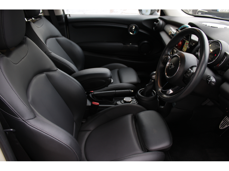 2019 MINI Cooper 1/5D COOPER SPORT EDITION WITH ONKLYB 79,000KM'S // WHAT A CAR // HEATED LEATER RECARO TYPE SEATS // WELL WOTH VIEWING // BUY WITH CONFIDENCE AA AND SIMI APPROVED DEALER 2026 // FINANCE ARRNAGED // €17,950