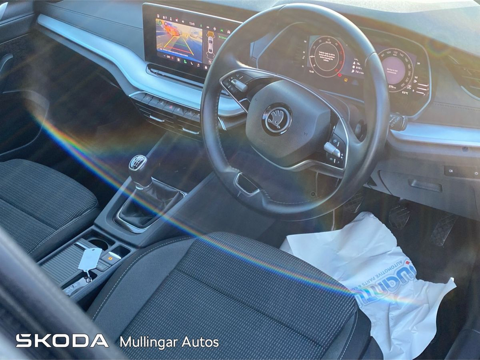 2025 Skoda Octavia Selection 2.0TDI 115HP €33,950