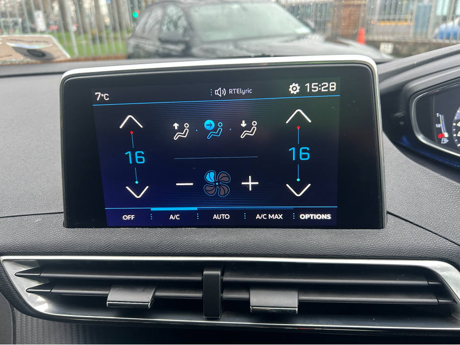 2018 Peugeot 3008 1.2 AUTOMATIC//ONLY 65K WITH BRAND NEW NCE UNTIL 2028///ORIGINAL IRISH CAR WIITH FULL SERVICE HISTORY///LOVELY SPEC//LOW TAX €16,499