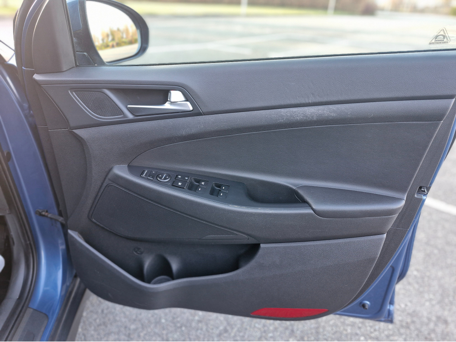 2016 Hyundai Tucson - image 27