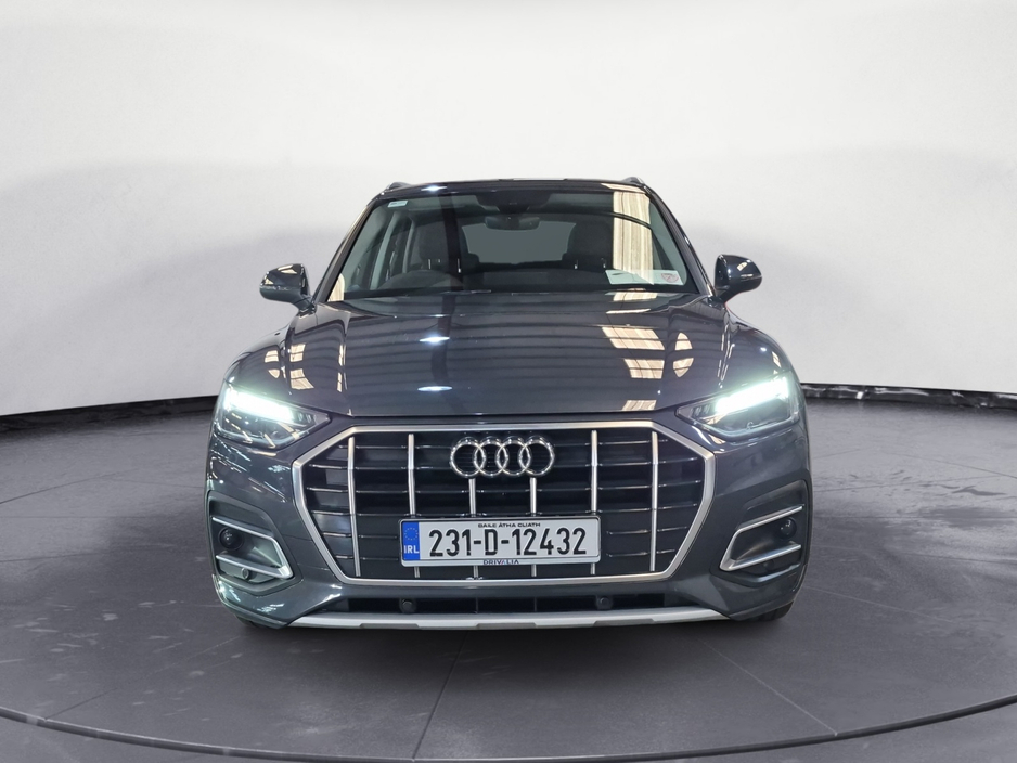 2023 Audi Q5 - image 2