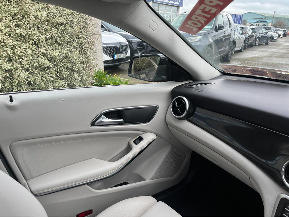 2017 Mercedes-Benz CLA Class 180 1.6 PETROL MANUAL //FULL LEATHER//LOW MILES// €16,950