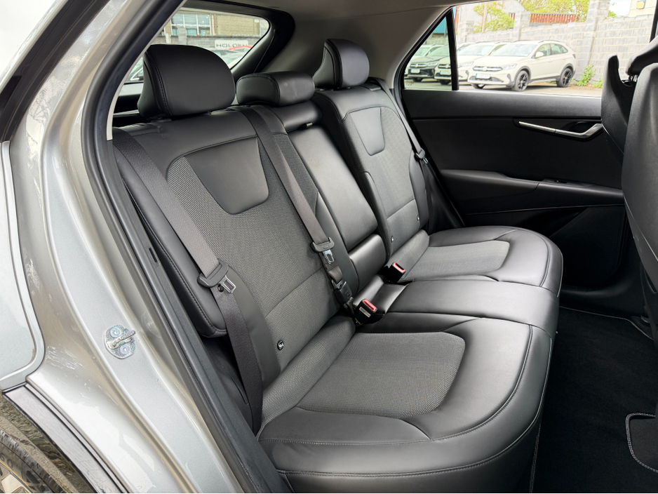 2023 Kia Niro - image 21
