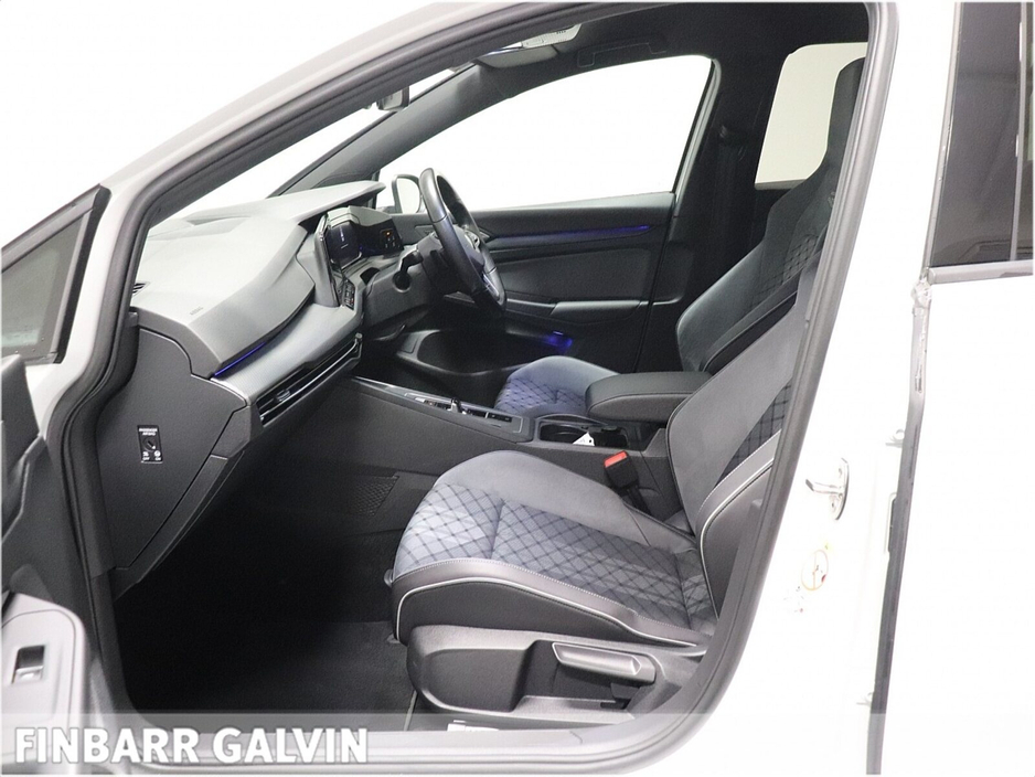 2022 Volkswagen Golf 2.0 TDI 150HP R-Line €32,950