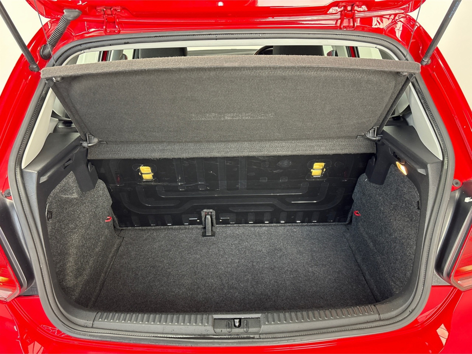 2017 Volkswagen Polo - image 13