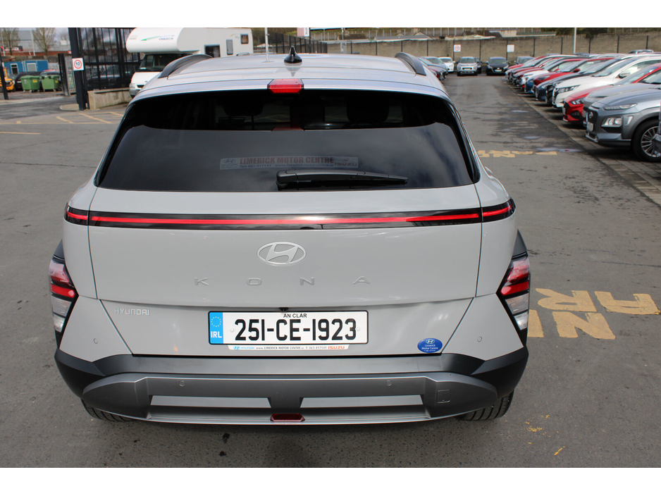 2025 Hyundai Kona - image 4