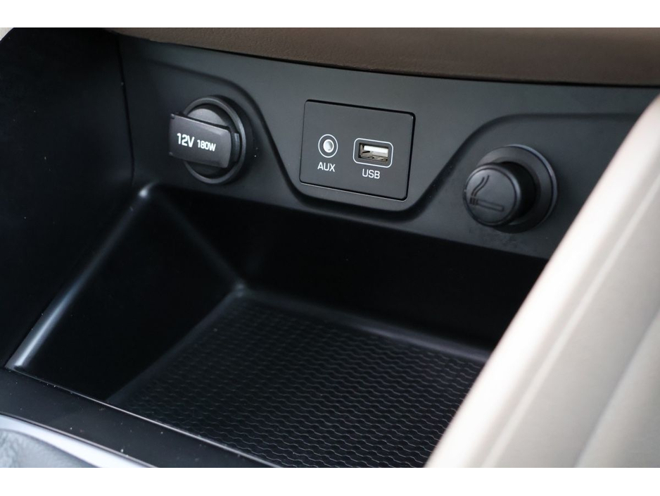 2016 Hyundai Tucson - image 10