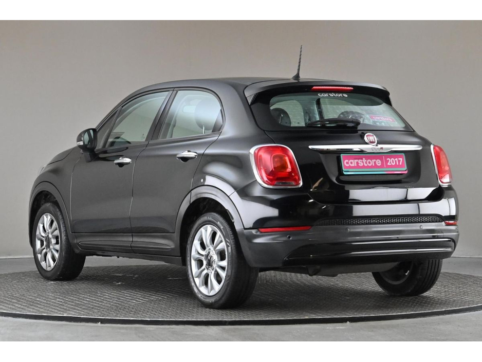 2017 Fiat 500X - image 7