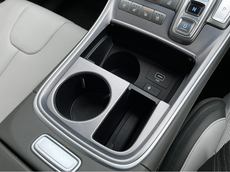 2022 Hyundai Santa Fe 7 SEATER EXECUTIVE PLUS AUTOMATIC 2.2 DIESEL //MASSIVE SPEC//KRELL SOUND SYSTEM//HEATED AND COOLED SEATS//FULL LEATHER ELECTRIC SEATS// €39,950