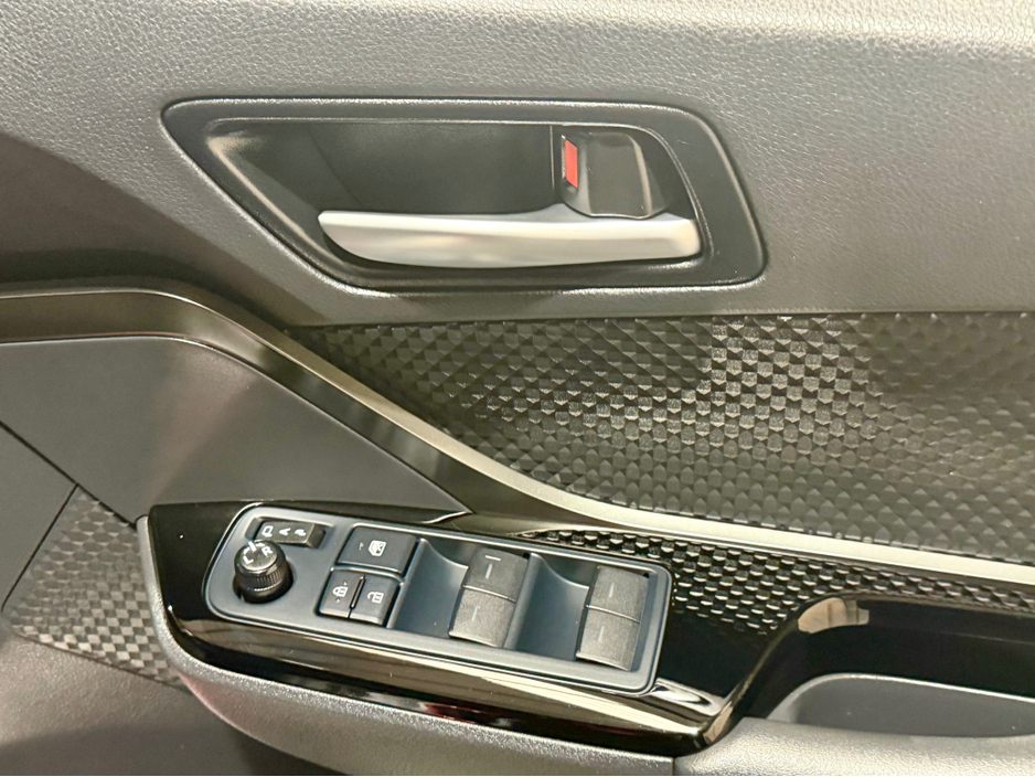 2023 Toyota C-HR HYBRID SPORT 4DR AUTO €29,500