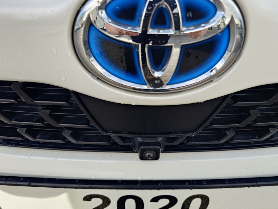 2020 Toyota Yaris Cross - image 15