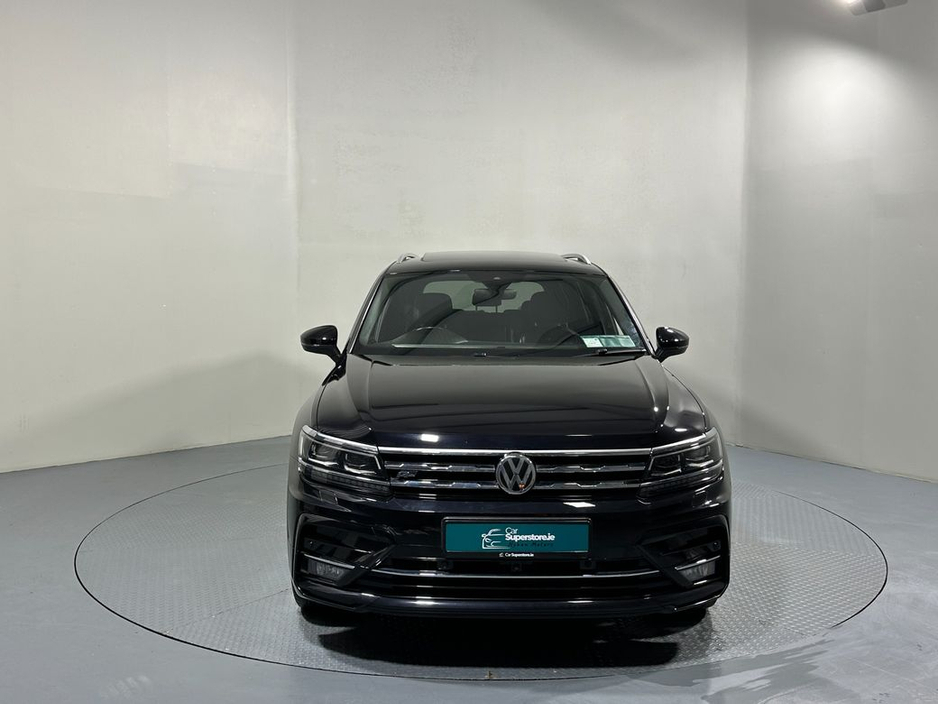 2020 Volkswagen Tiguan - image 2