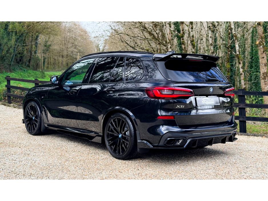 2022 BMW X5 - image 4