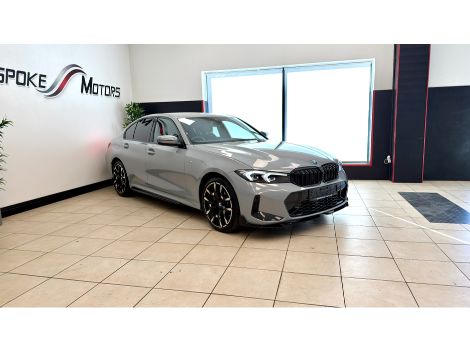 2025 BMW 3 Series - image 19