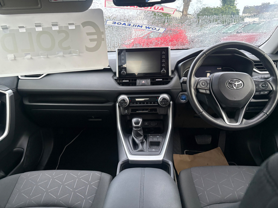 2020 Toyota Rav4 - image 11
