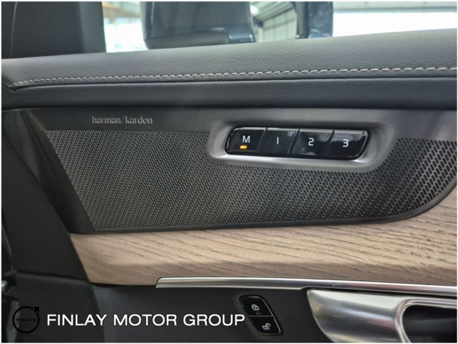 2026 Volvo XC90 - image 12