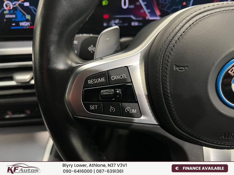 2023 BMW 3 Series - image 27