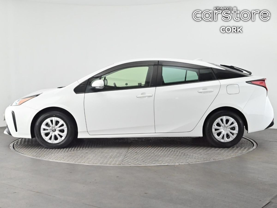 2021 Toyota Prius - image 6