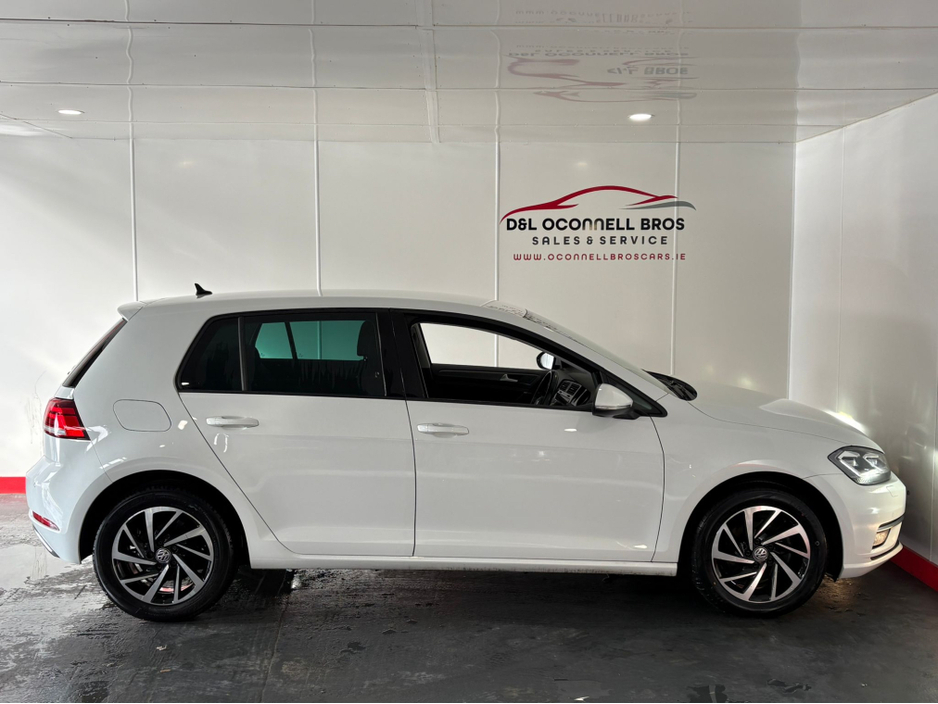 2020 Volkswagen Golf - image 5