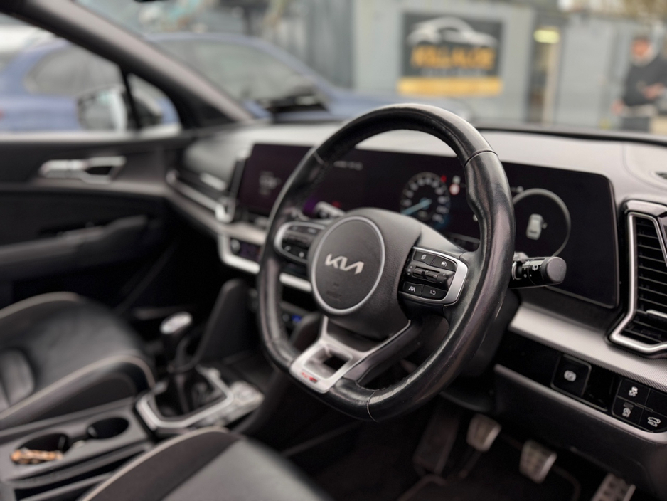 2022 Kia Sportage - image 12