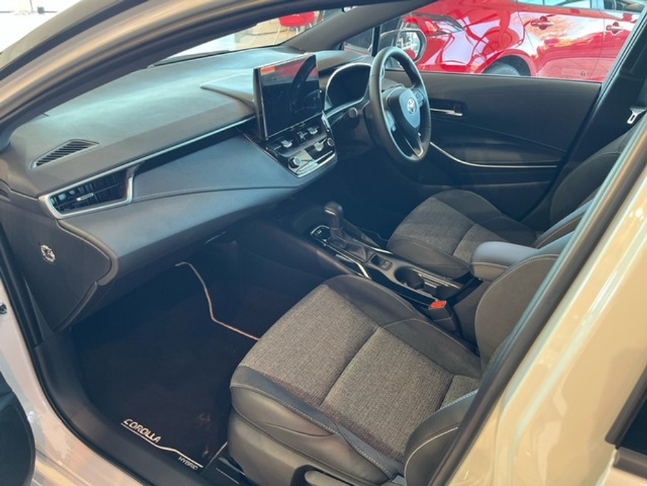 2026 Toyota Corolla - image 6