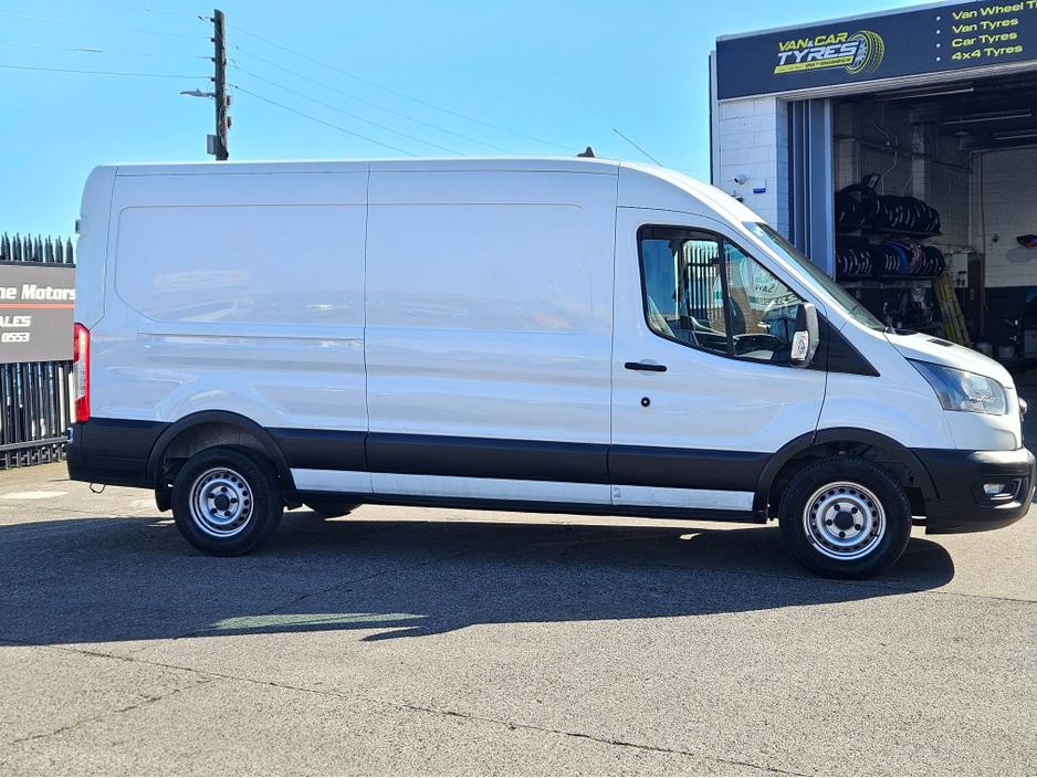 2021 Ford Transit - image 5